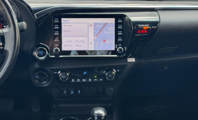 A picape mais desejada do Brasil em uma edição histórica! 🚨 Toyota Hilux SRX 4x4 2.8 Diesel Automática 2020 – Série Especial 50 Anos.-9