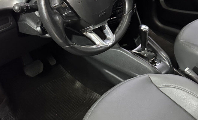 Peugeot 208 Griffe 1.6 Flex 16V 5p Aut. 2015 Flex-1