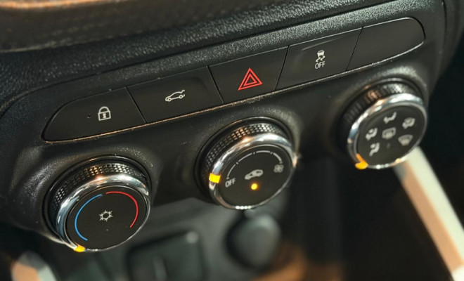 GM - Chevrolet ONIX SEDAN Plus LT 1.0 12V Flex 4p Mec. 2020 Flex-14