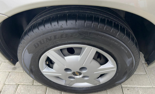GM - Chevrolet Classic Life/LS 1.0 VHC FlexP. 4p 2011 Flex-11