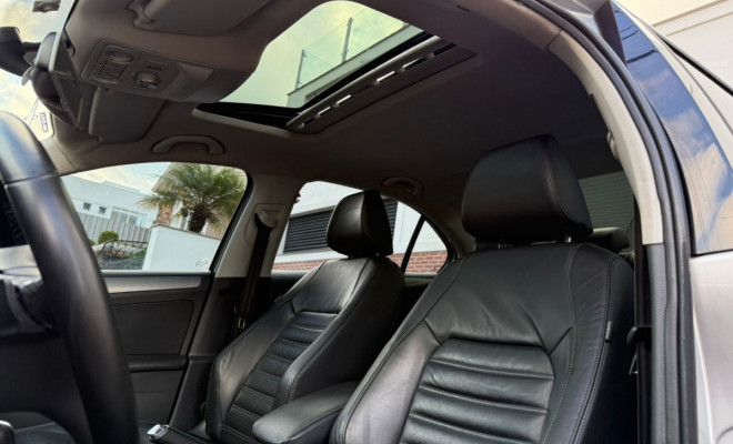 VW - VolksWagen JETTA Highline 2.0 TSI 16V 4p Tiptronic 2014 Flex-7