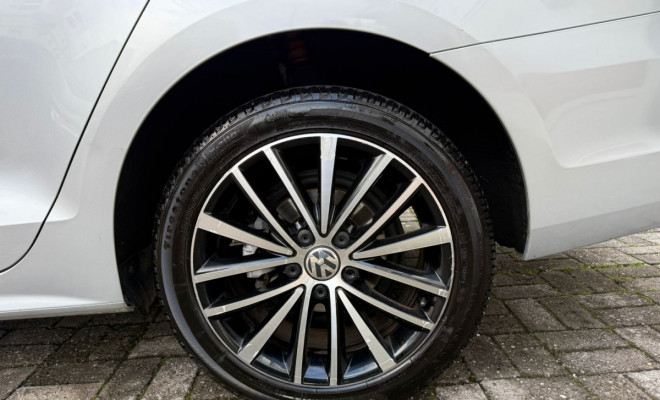 VW - VolksWagen JETTA Highline 2.0 TSI 16V 4p Tiptronic 2014 Flex-8