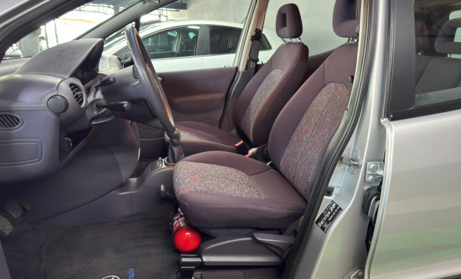 Mercedes-Benz Classe A 160 Classic/ Spirit Mec. 2005 Gasolina-7