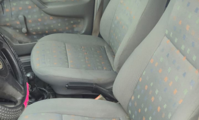 VW - VolksWagen Gol 1.0 Power 16v 76cv 4p 2002 Flex-4