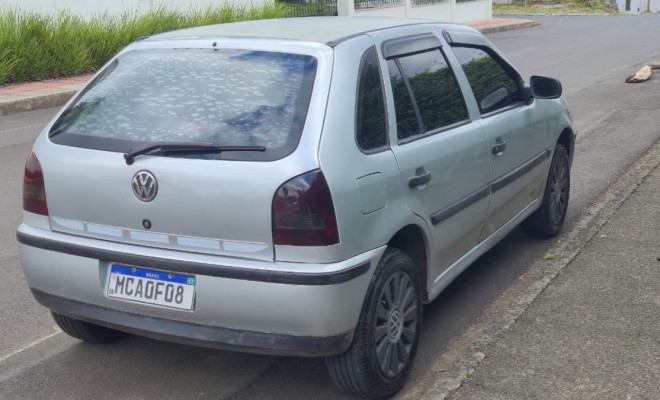 VW - VolksWagen Gol 1.0 Power 16v 76cv 4p 2002 Flex-2