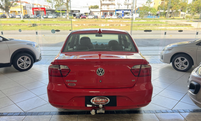 VW - VolksWagen VOYAGE TREND 1.6 Mi Total Flex 8V 4p 2013 Flex-1