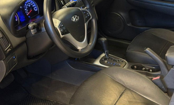 Hyundai i30 2.0 16V 145cv 5p Aut. 2011 Gasolina-16