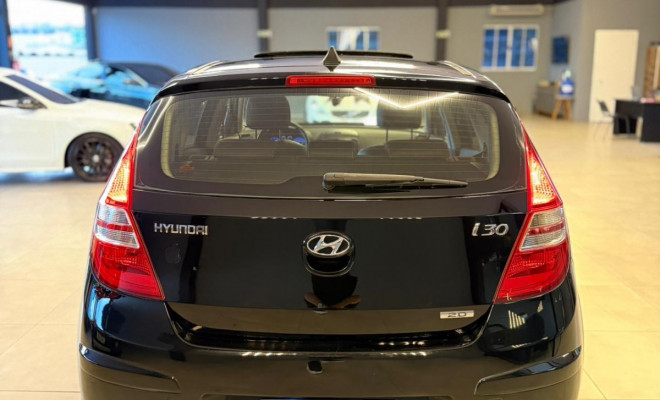 Hyundai i30 2.0 16V 145cv 5p Aut. 2011 Gasolina-4