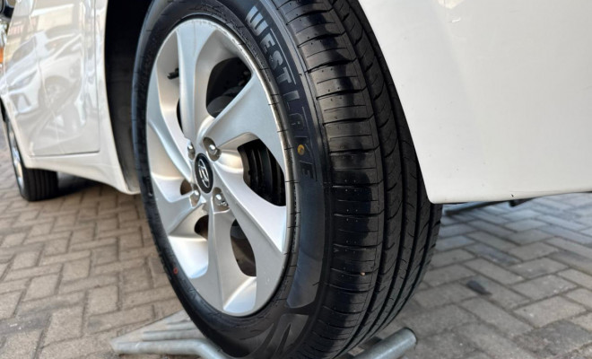 Hyundai HB20 C.Style/C.Plus 1.6 Flex 16V Aut. 2016 Flex-12