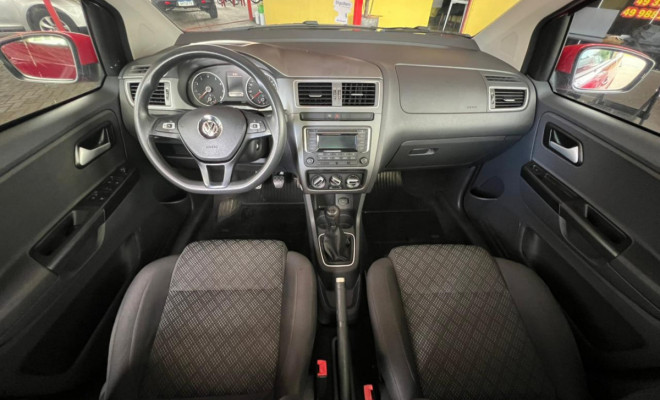 VW - VolksWagen Fox Trendline 1.0 Flex 12V 5p 2017 Gasolina-7