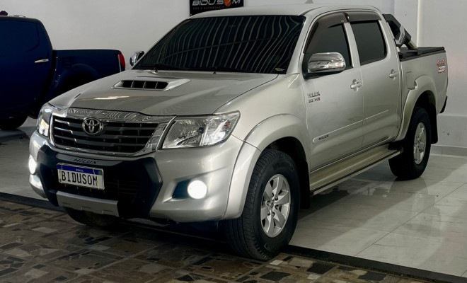 Toyota Hilux CD SRV D4-D 4x4 3.0 TDI Diesel Aut 2013 Diesel-1