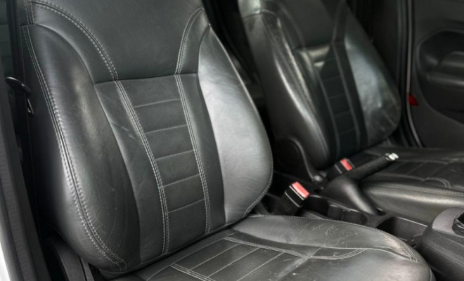 Ford Fiesta 1.5 16V Flex Mec. 5p 2015 Flex-11