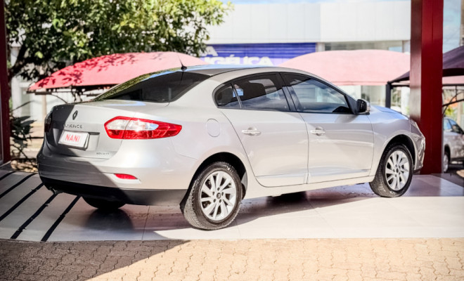 Renault FLUENCE Sed. Dynamique 2.0 16V FLEX Mec. 2013 Flex-2