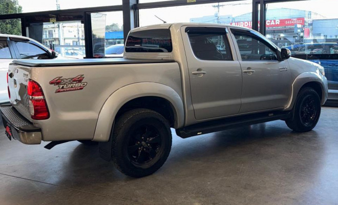 Toyota Hilux CD SRV D4-D 4x4 3.0 TDI Diesel Aut 2014 Diesel-2
