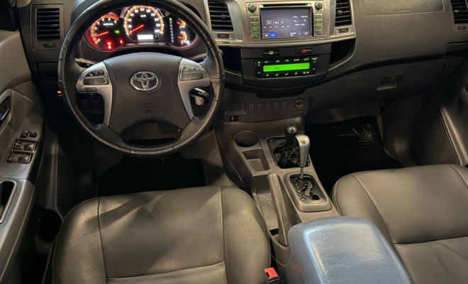 Toyota Hilux CD SRV D4-D 4x4 3.0 TDI Diesel Aut 2014 Diesel-3