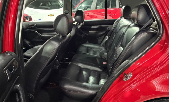 VW - VolksWagen Golf 1.6Mi/ 1.6Mi Gener./Black & Silver 2004 Gasolina-10