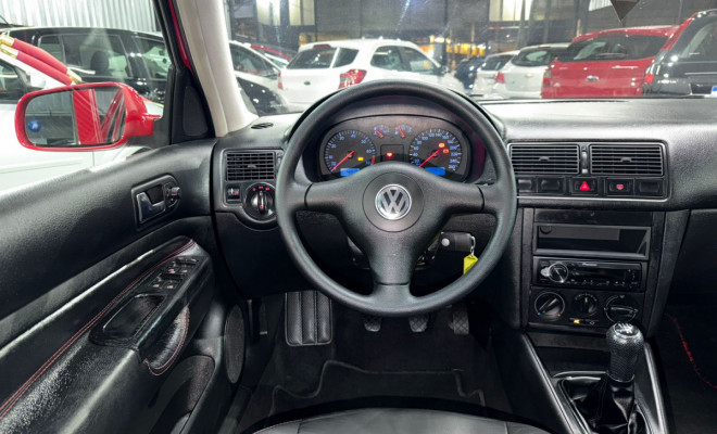 VW - VolksWagen Golf 1.6Mi/ 1.6Mi Gener./Black & Silver 2004 Gasolina-7