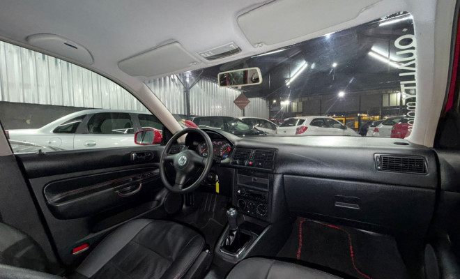 VW - VolksWagen Golf 1.6Mi/ 1.6Mi Gener./Black & Silver 2004 Gasolina-8