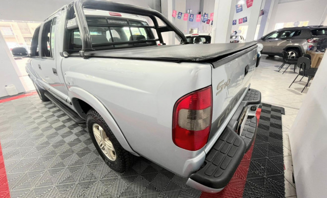 GM - Chevrolet S10 Pick-Up Exec. 2.8 4x4 CD TB Int.Dies 2006 Diesel-2