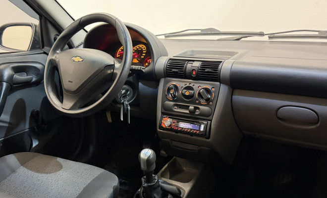 ! GM - Chevrolet Classic Life/LS 1.0 VHC FlexP. 4p 2015 Flex-2