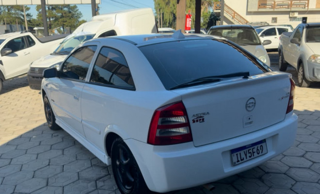 GM - Chevrolet Astra Sedan 2.0/CD/ Expres.GLS 2.0 8V 4p 2005 Flex-3