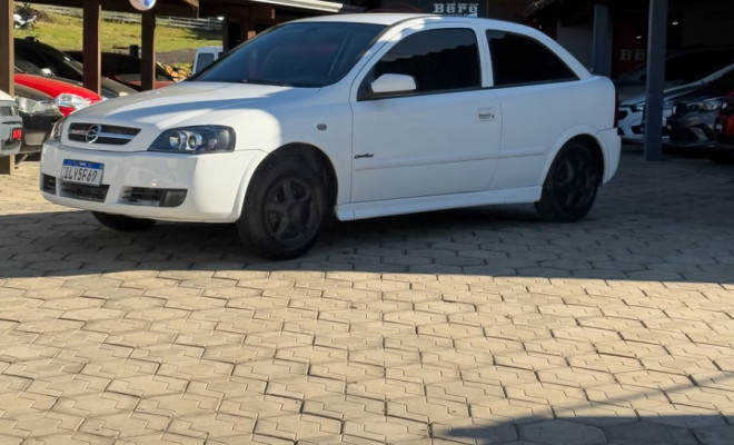 GM - Chevrolet Astra Sedan 2.0/CD/ Expres.GLS 2.0 8V 4p 2005 Flex