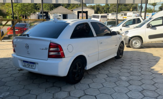 GM - Chevrolet Astra Sedan 2.0/CD/ Expres.GLS 2.0 8V 4p 2005 Flex-2