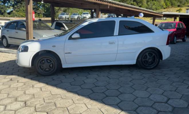 GM - Chevrolet Astra Sedan 2.0/CD/ Expres.GLS 2.0 8V 4p 2005 Flex-0
