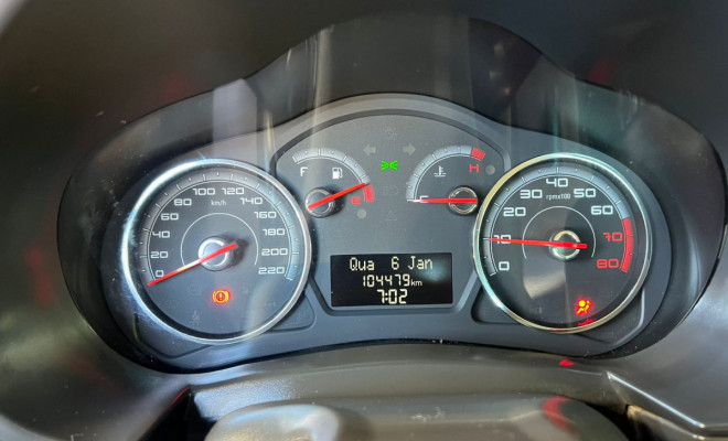 Fiat Siena EL Celeb. 1.4 mpi Fire Flex 8V 4p 2015 Flex-10