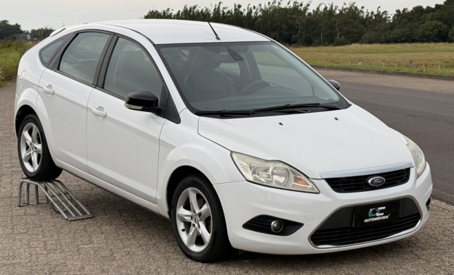 Ford Focus 2.0 16V/SE/SE Plus Flex 5p Aut. 2013 Flex-1