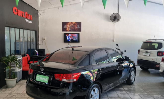Kia Motors Cerato 1.6 16V Mec. 2011 Gasolina-8