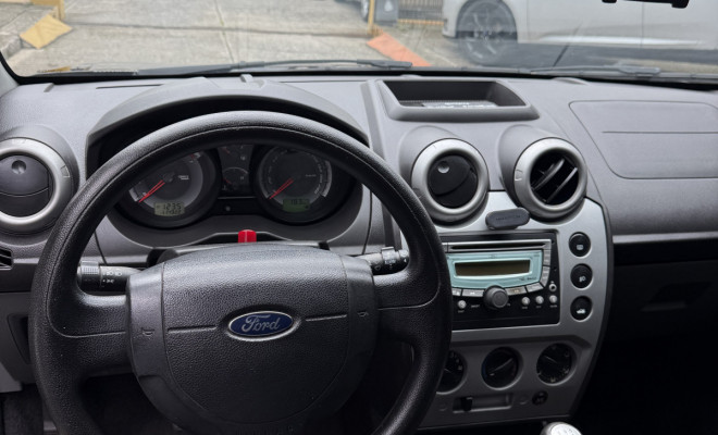 Fiesta 1.6 8V Flex 5p 2013-4