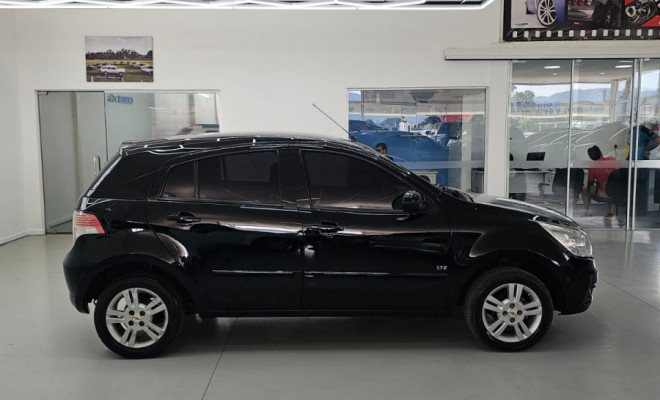 GM - Chevrolet AGILE LTZ 1.4 MPFI 8V FlexPower 5p 2011 Flex-2