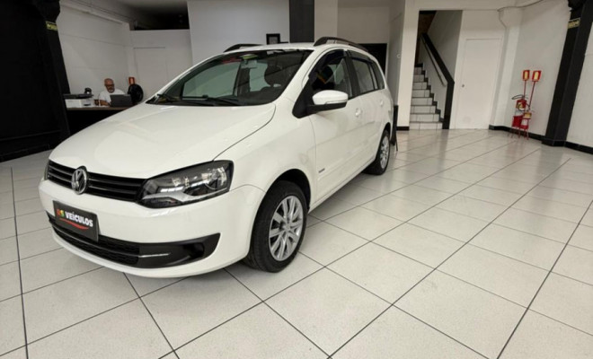 VW - VolksWagen SPACEFOX 1.6/ 1.6 Trend Total Flex 8V 5p 2013 Flex