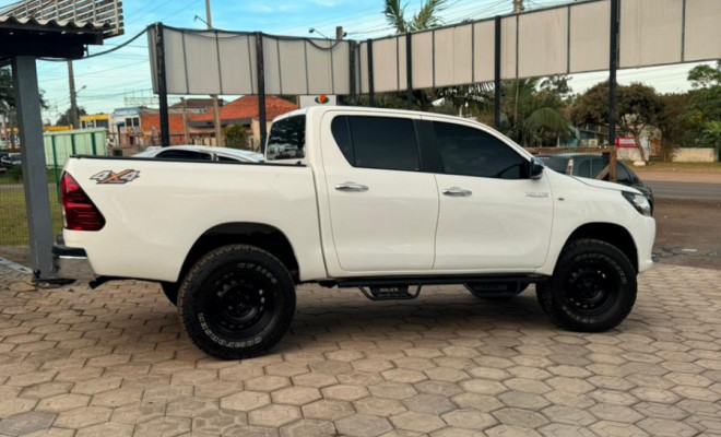 Toyota Hilux CD SR 4x4 2.8 TDI Diesel Aut. 2018 Diesel-0