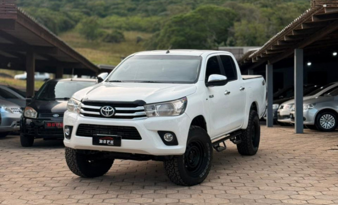 Toyota Hilux CD SR 4x4 2.8 TDI Diesel Aut. 2018 Diesel