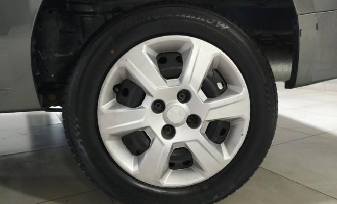 GM - Chevrolet MONTANA LS 1.4 ECONOFLEX 8V 2p 2013 Flex-8