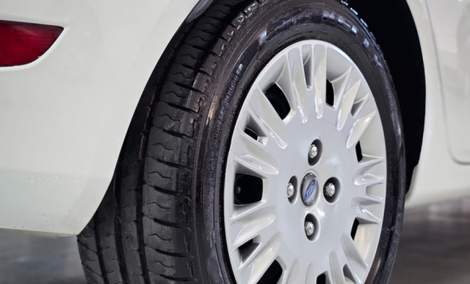 Ford Fiesta 1.5 16V Flex Mec. 5p 2015 Flex-8