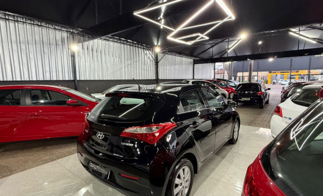 Hyundai HB20 C./C.Plus/C.Style 1.6 Flex 16V Mec. 2015 Flex-2