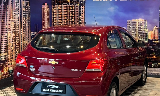 GM - Chevrolet ONIX HATCH LT 1.0 8V FlexPower 5p Mec. 2017 Flex-10