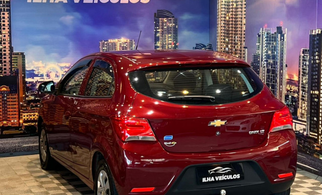 GM - Chevrolet ONIX HATCH LT 1.0 8V FlexPower 5p Mec. 2017 Flex-12