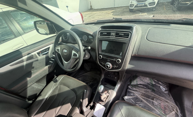 LIFAN X60 1.8 16V 128cv Mec. 2018 (ÚNICO DONO)-2