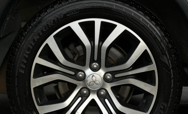 Mitsubishi OUTLANDER 2.0 16V 160cv Aut. 2016 Gasolina-20