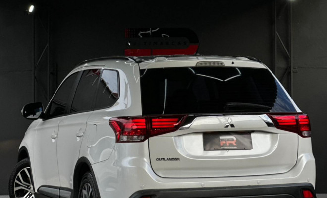 Mitsubishi OUTLANDER 2.0 16V 160cv Aut. 2016 Gasolina-2