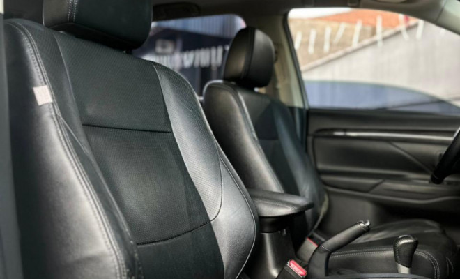 Mitsubishi OUTLANDER 2.0 16V 160cv Aut. 2016 Gasolina-15