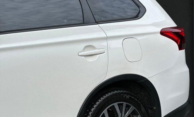 Mitsubishi OUTLANDER 2.0 16V 160cv Aut. 2016 Gasolina-8