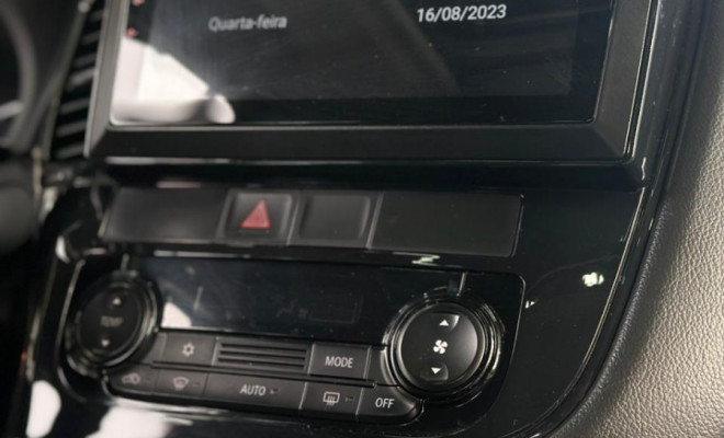 Mitsubishi OUTLANDER 2.0 16V 160cv Aut. 2016 Gasolina-11