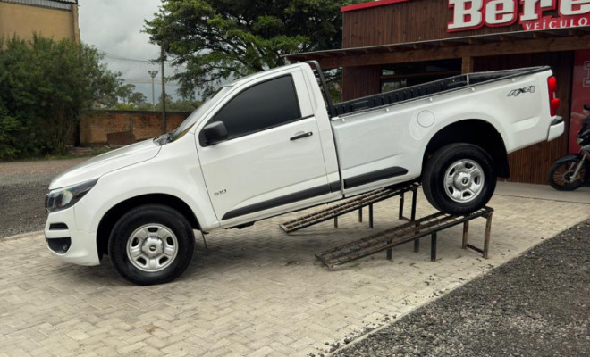 GM - Chevrolet S10 Pick-Up LS 2.8 TDI 4x4 CS Diesel 2017 Diesel-1