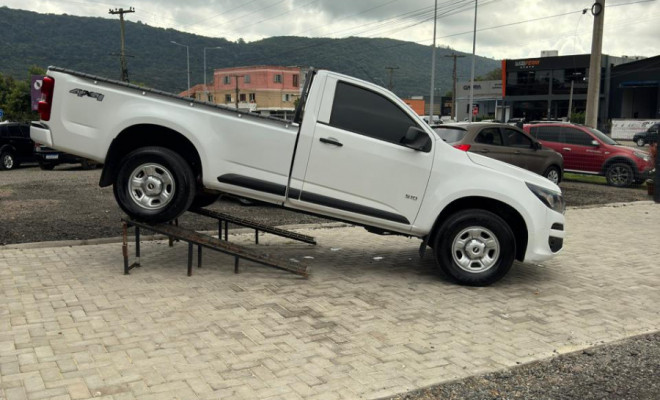 GM - Chevrolet S10 Pick-Up LS 2.8 TDI 4x4 CS Diesel 2017 Diesel-0