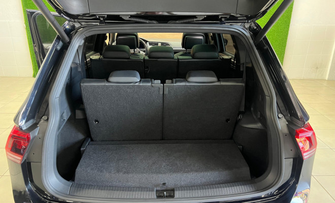 VW - VolksWagen TIGUAN Allspac R-Line 350 TSI 2.0 4x4 2019 Flex-9